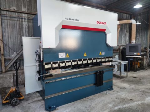 Do nas prybulo nove obladnannia durma ad r 25100 verstat dlia hnuttia metalu z chpk