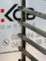 Стеллаж кондитерский шпилька, 14 уровней для GN 1/1 с колесами